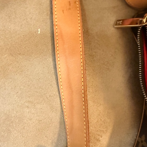 LOUIS VUITTON CROISSANT BAG - Picture 7 of 7